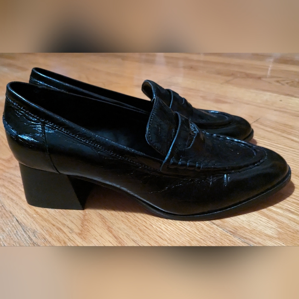 Vince Camuto Women's Carissla Tailored Loafer Flats - Picture 5 of 12